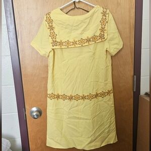 Vintage Yellow Floral Embroidery House Coat With Peter Pan Collar